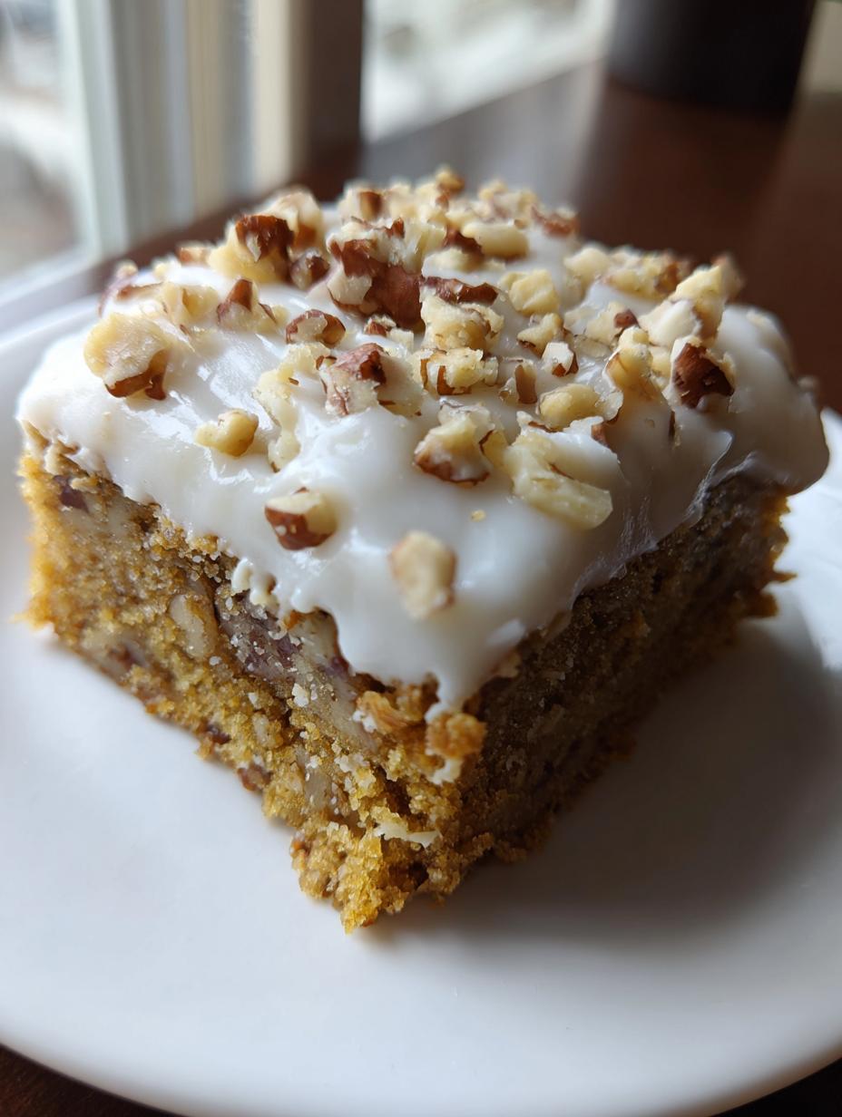 Perfect banana bars: 1 amazing nutty dessert 8 banana bars, nutty dessert, quick bread bars, American classic dessert - detail 3